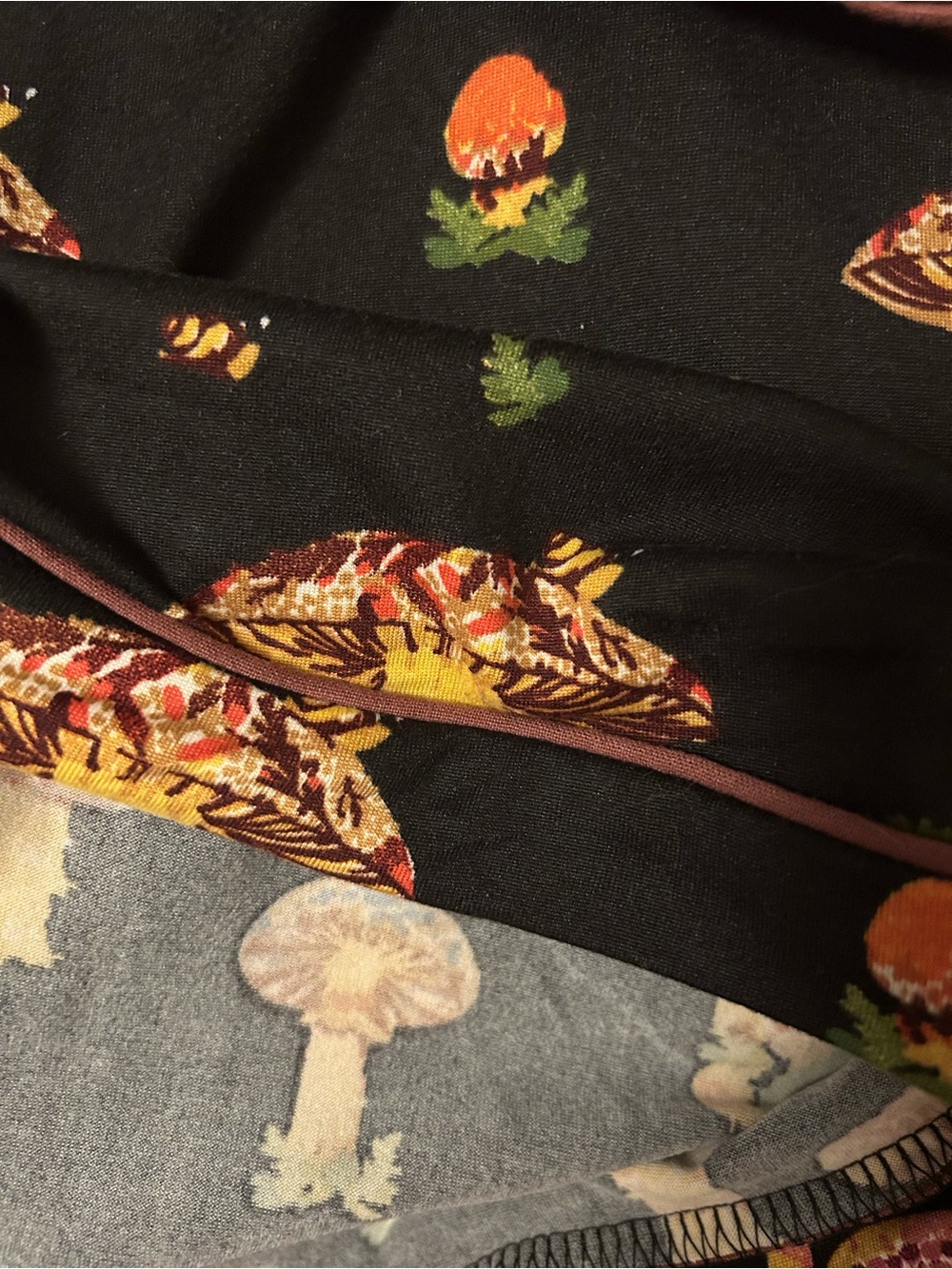 HAUTE DREAMZ Mushroom Lounge Pajama Set - Picture 9 of 11